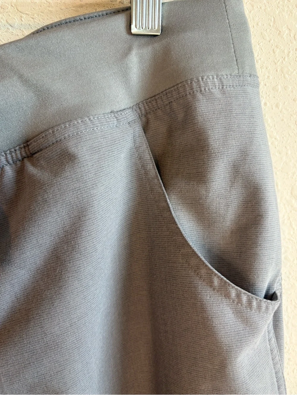 FIGS Gray Scrub Pants Size Large